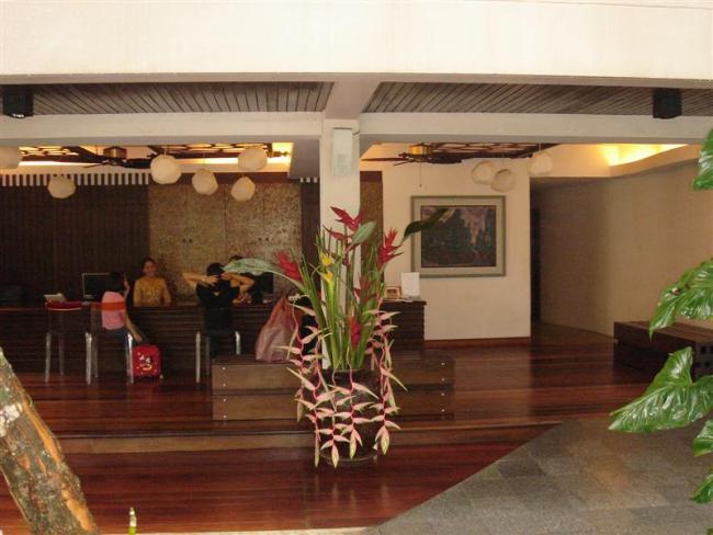 4.Lobby (Medium).JPG